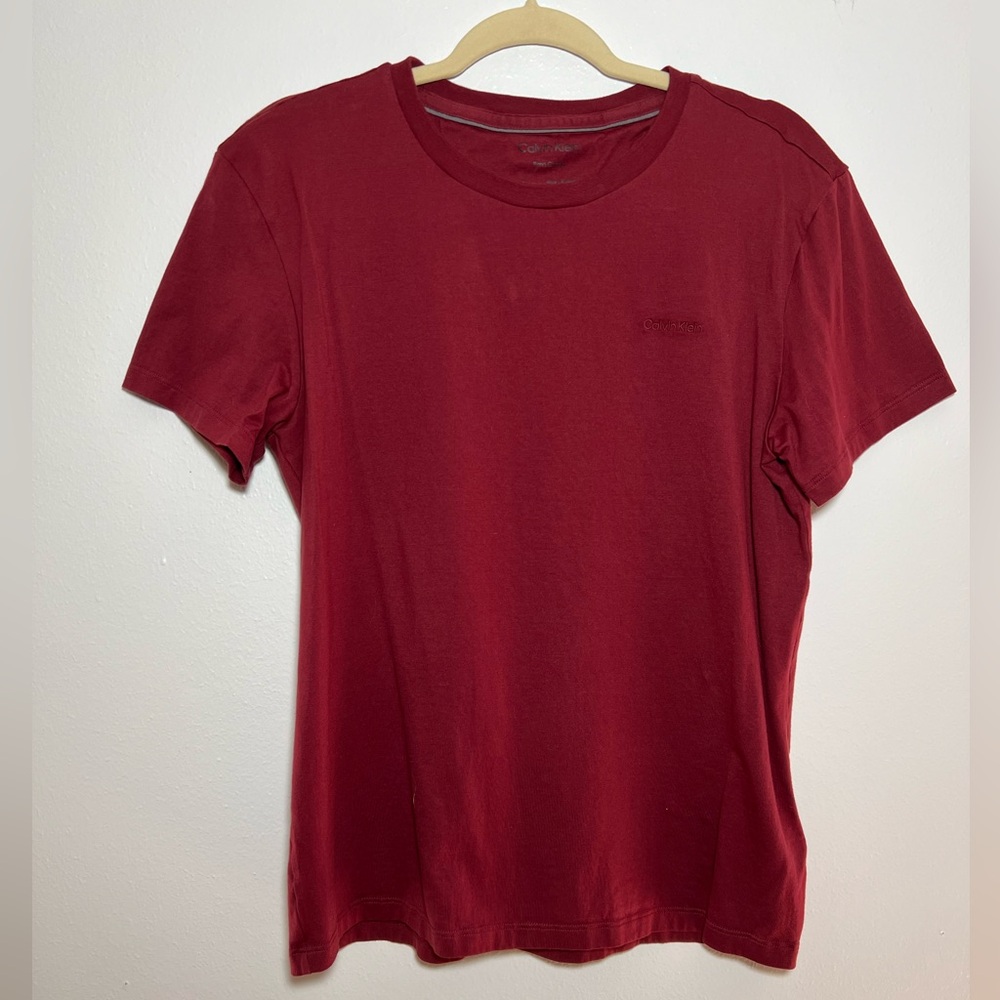 Calvin Klein Men’s Maroon Red Burgundy Short sleeve shirt size Medium